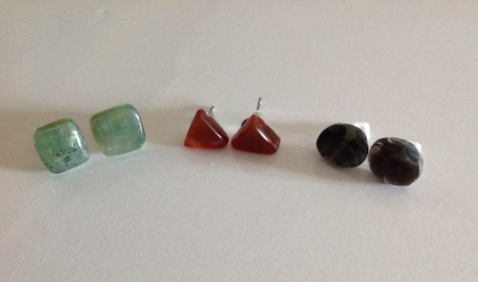 تصویر 2 از گوشواره میخی عقیق طبیعی